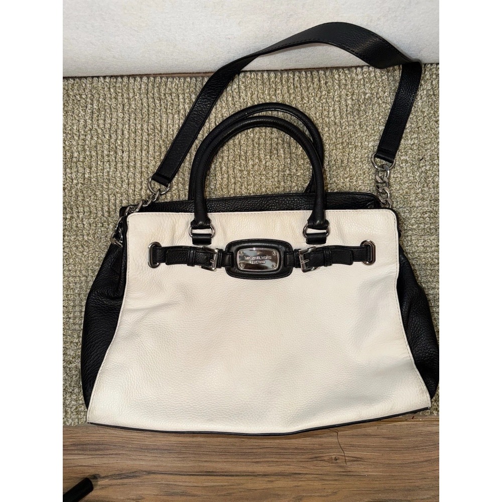 EUC Michael Kors Hamilton East West Frame Out Satchel Crossbody Ivory Black